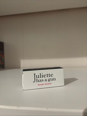 3/$30 brand new Juliette Has a Gun Miami Shake size 2 m L